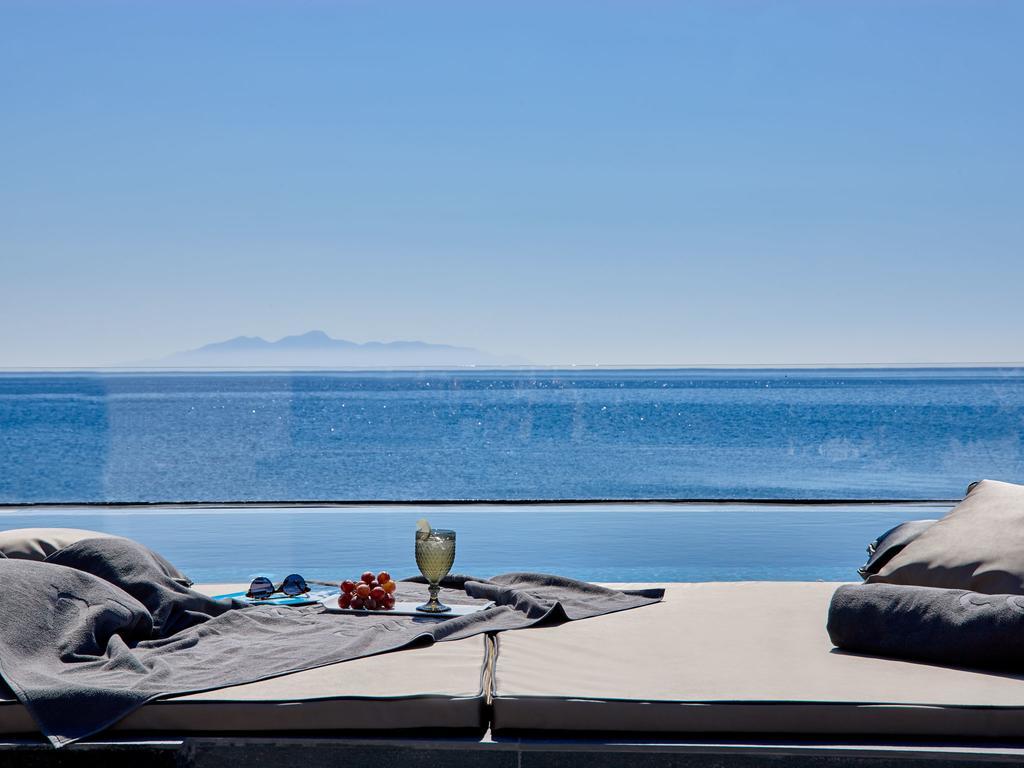 Incognito Beach Villa Santorini Kamári Zewnętrze zdjęcie